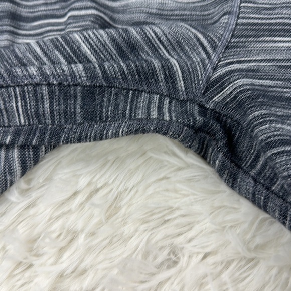 Lululemon Align Crop 21" *Cross Waist Mini Space Dye Herringbone Heathered Black - Picture 3 of 6